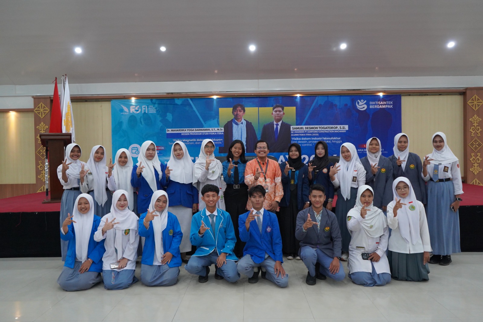 Tingkatkan Literasi Energi Terbarukan, Prodi Fisika ITERA Edukasi Siswa SMA lewat Eksperimen Sel Surya