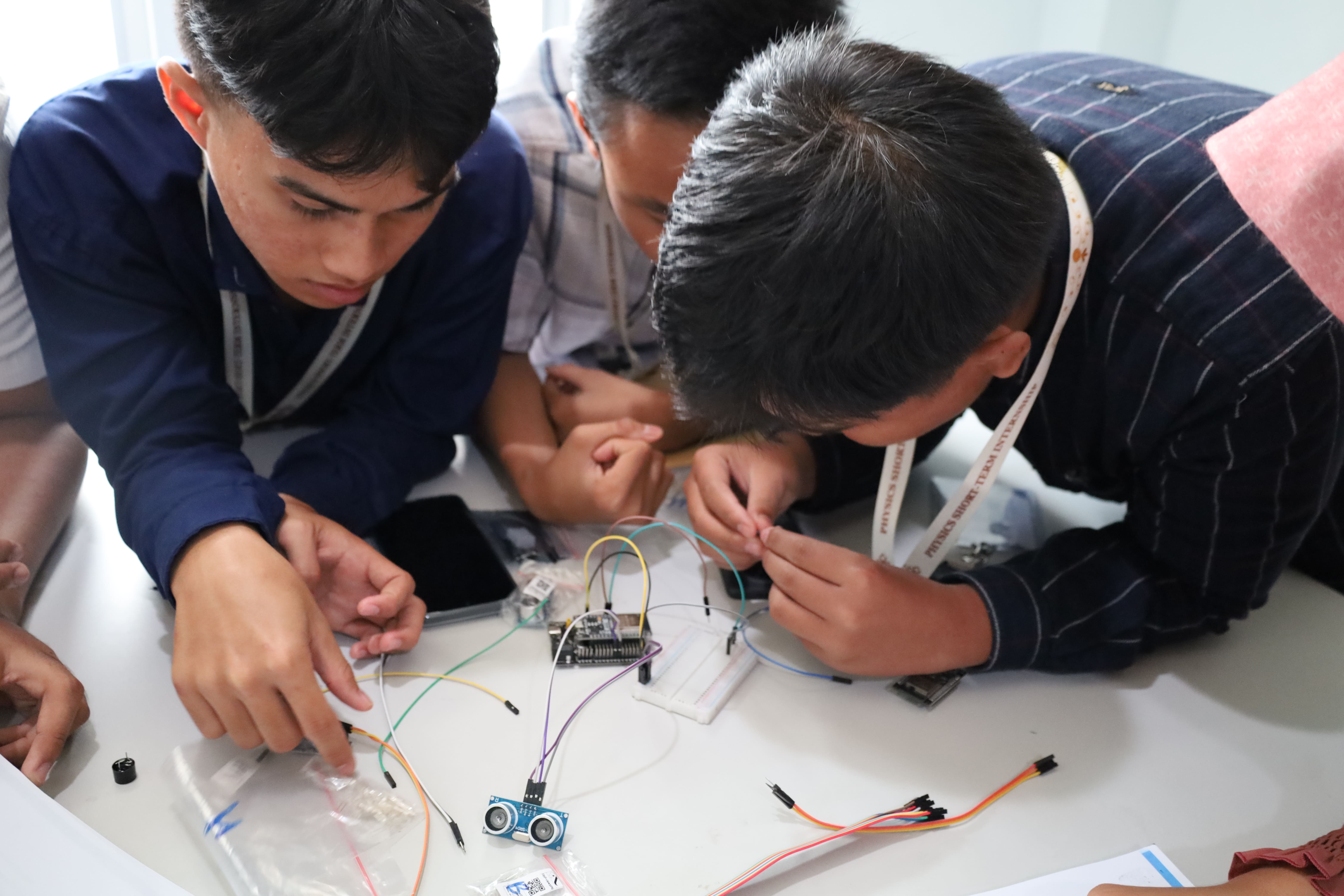 Physics Short-term Internship 2026: Wadah Siswa SMA Mengenal Dunia Riset dan Kehidupan Kampus ITERA