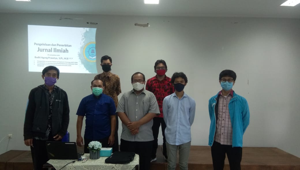 Prodi Fisika Gelar Seminar Pengelolaan Jurnal Ilmiah